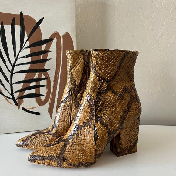 Loeffler Randall Isla Snakeskin Leather Block Heel Pointed Toe Booties Size 6B
